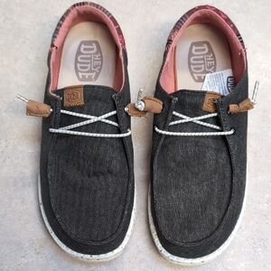 Hey Dude Women's Black and Pink Shoes